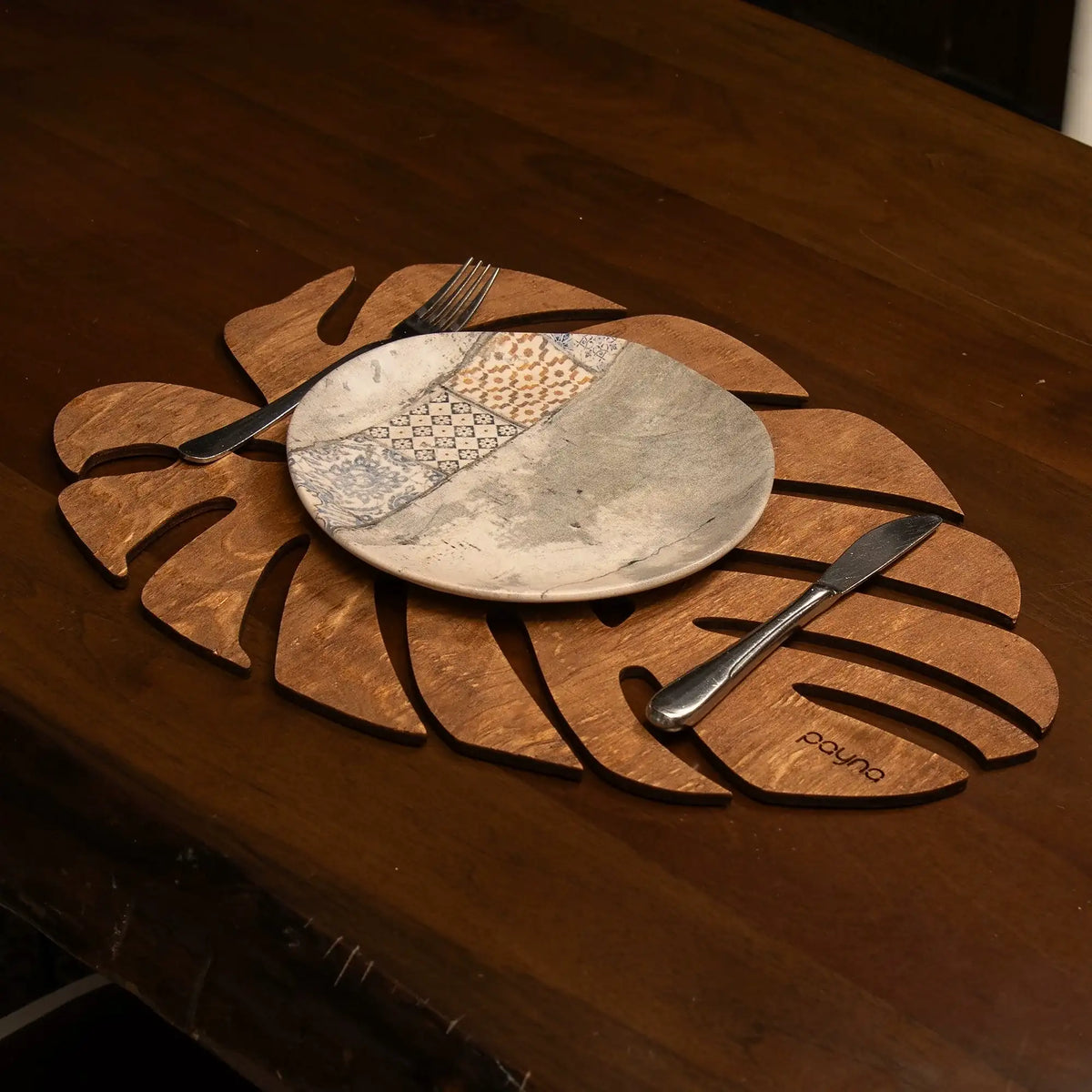 Set suporturi de masă MONSTERA, 4 piese, nuc, lemn, 33x45 cm