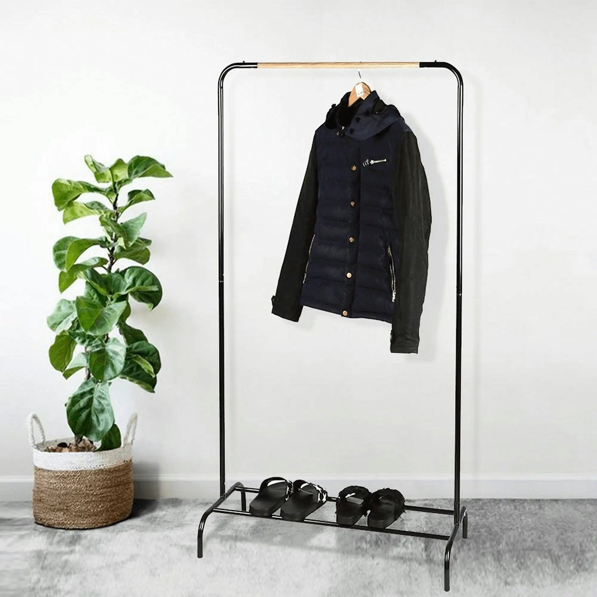 Stander haine RAPSO, negru, metal/lemn, 80x40x149 cm