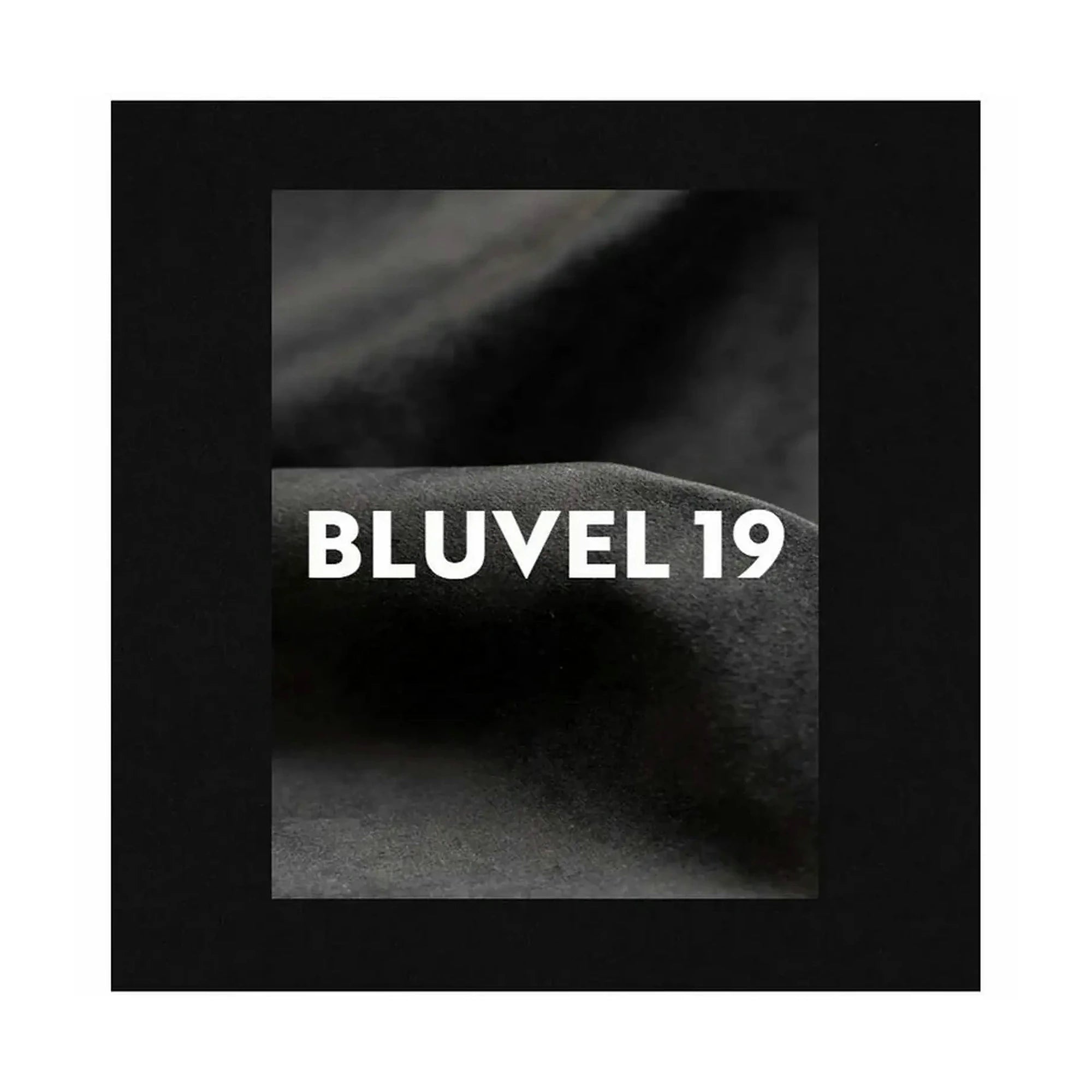 Taburet HESTIA K, stofa catifelata negru - Bluvel 19, 50x50x46 cm