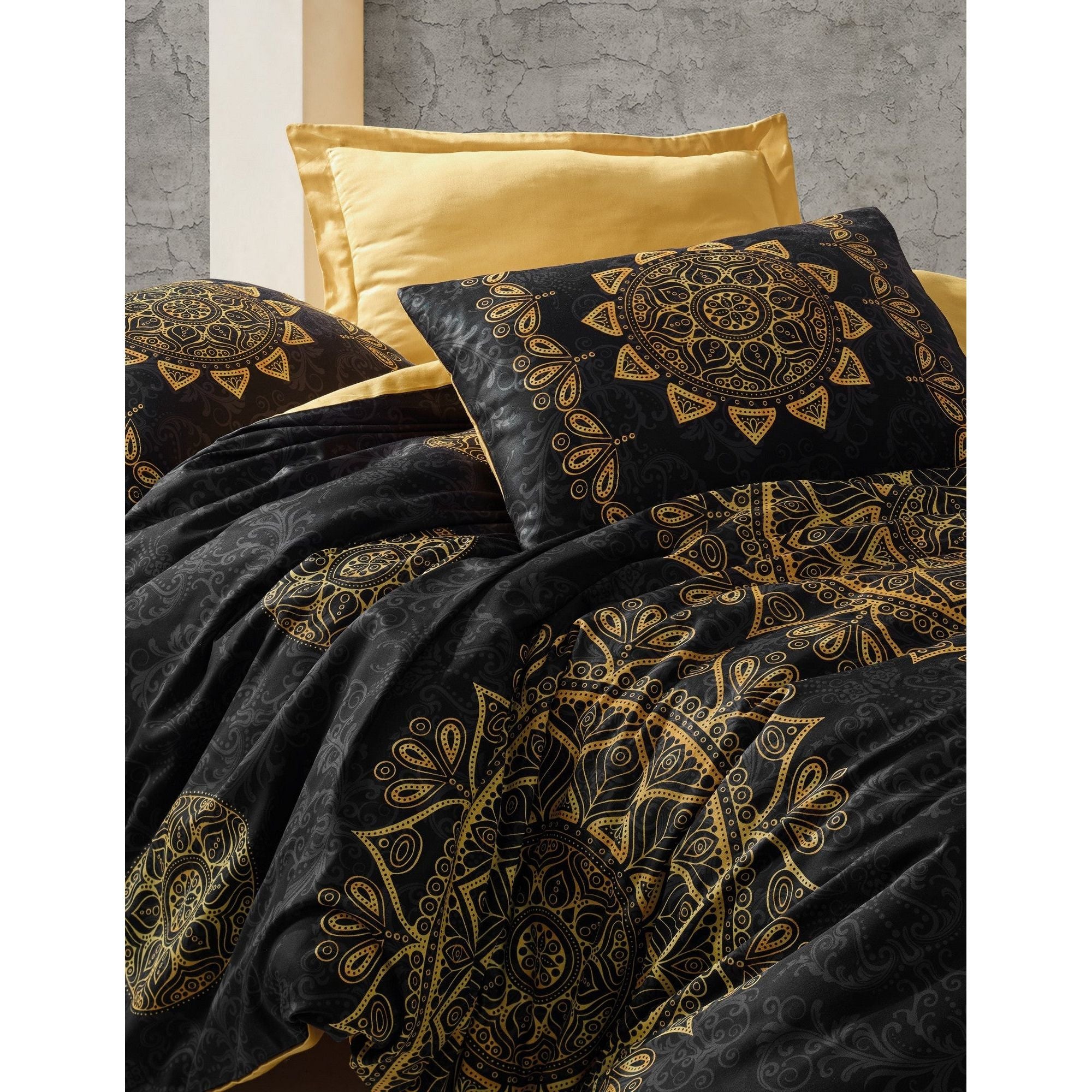 Set lenjerie pat dublu ALVINA, bumbac, negru/galben, 240x260 cm, cu cearceaf pat, cearceaf pilota si 4 fete de perna