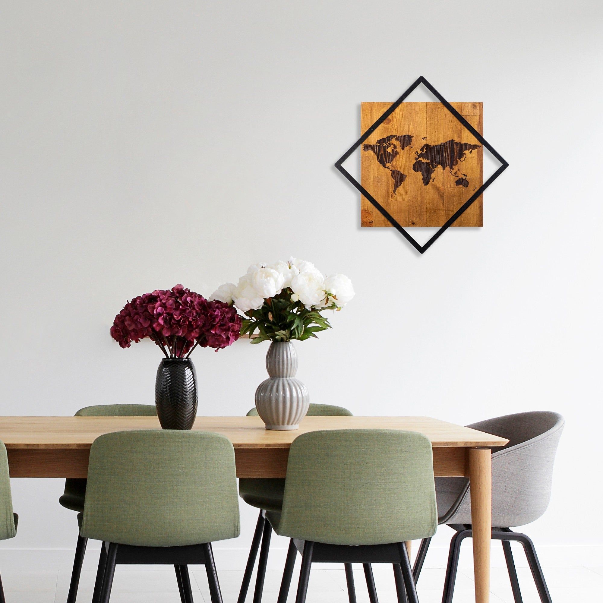Decoratiune perete WORLD 2, stejar/negru, lemn/metal, 54x54 cm