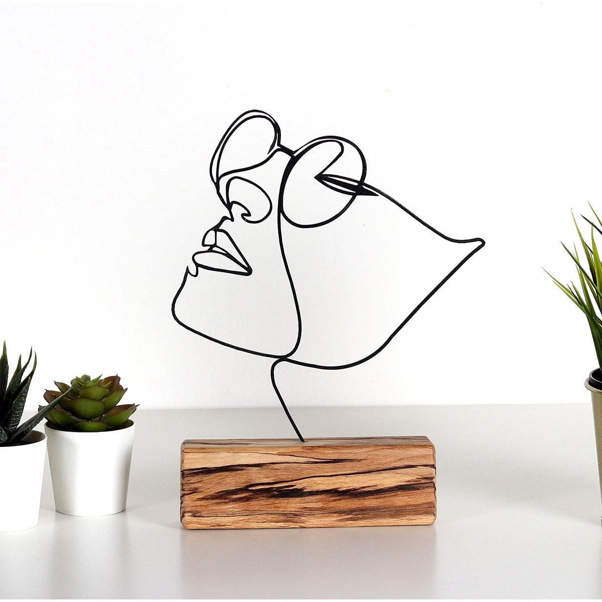 Accesoriu decorativ GIRL, negru/maro, metal/lemn, 17x4x31 cm