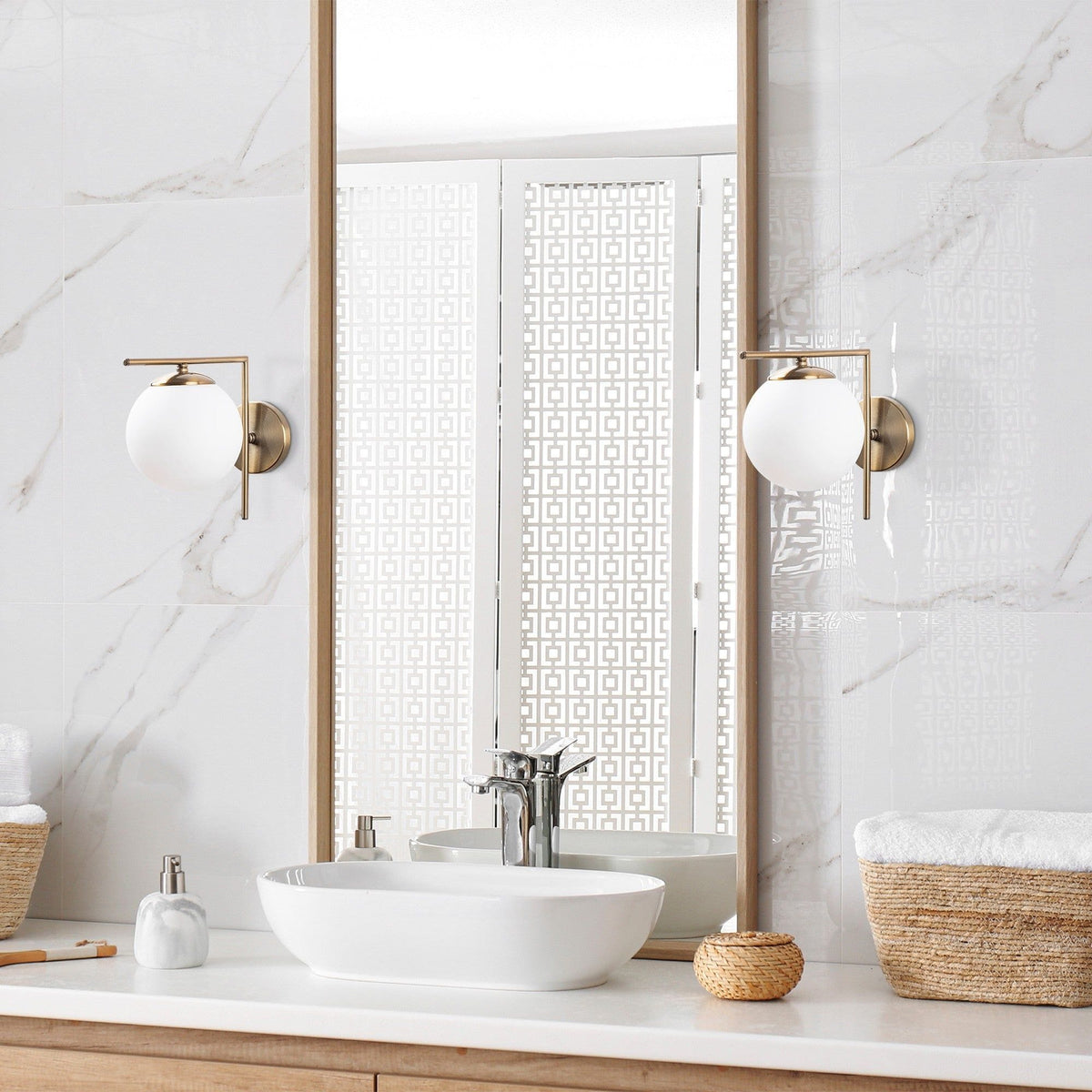 Aplica 7141, auriu/alb, metal/sticla, 15x28x23 cm