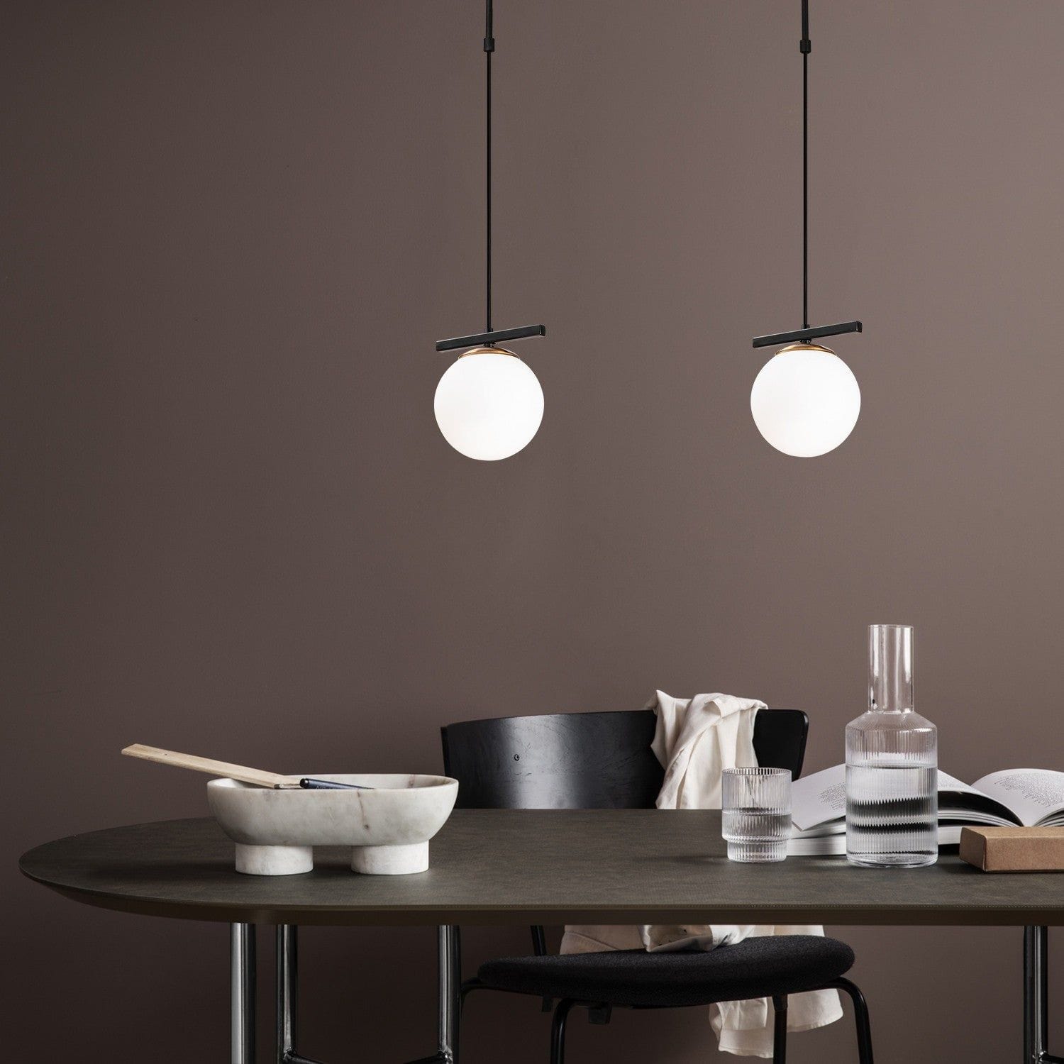 Lustra UZUM 6271, negru/alb, metal/sticla, 64x15x40-100 cm