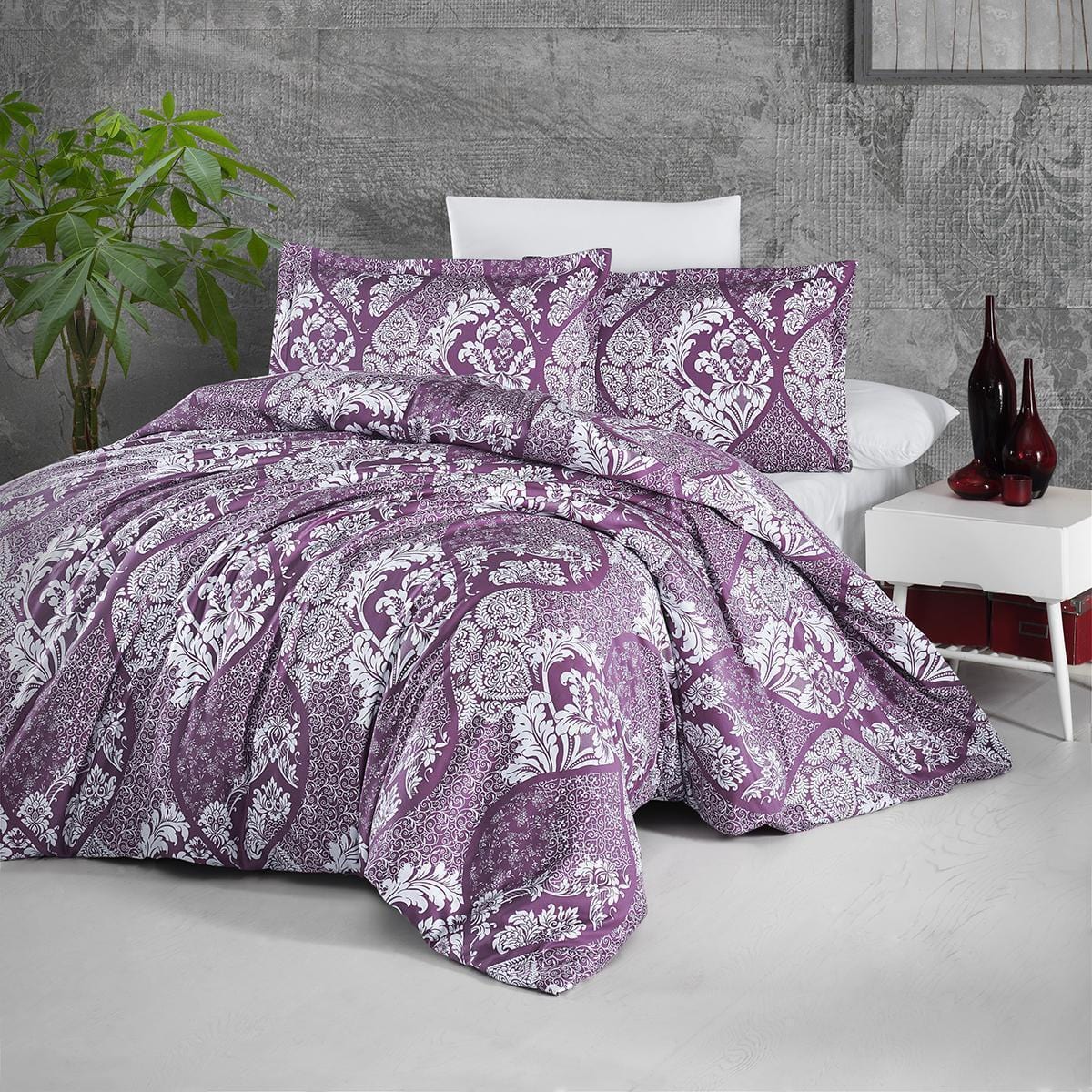 Set lenjerie pat clasy king size GIRALDA V1, bumbac, mov/alb, 240x260 cm, cu cearceaf pat, cearceaf pilota si 4 fete de perna