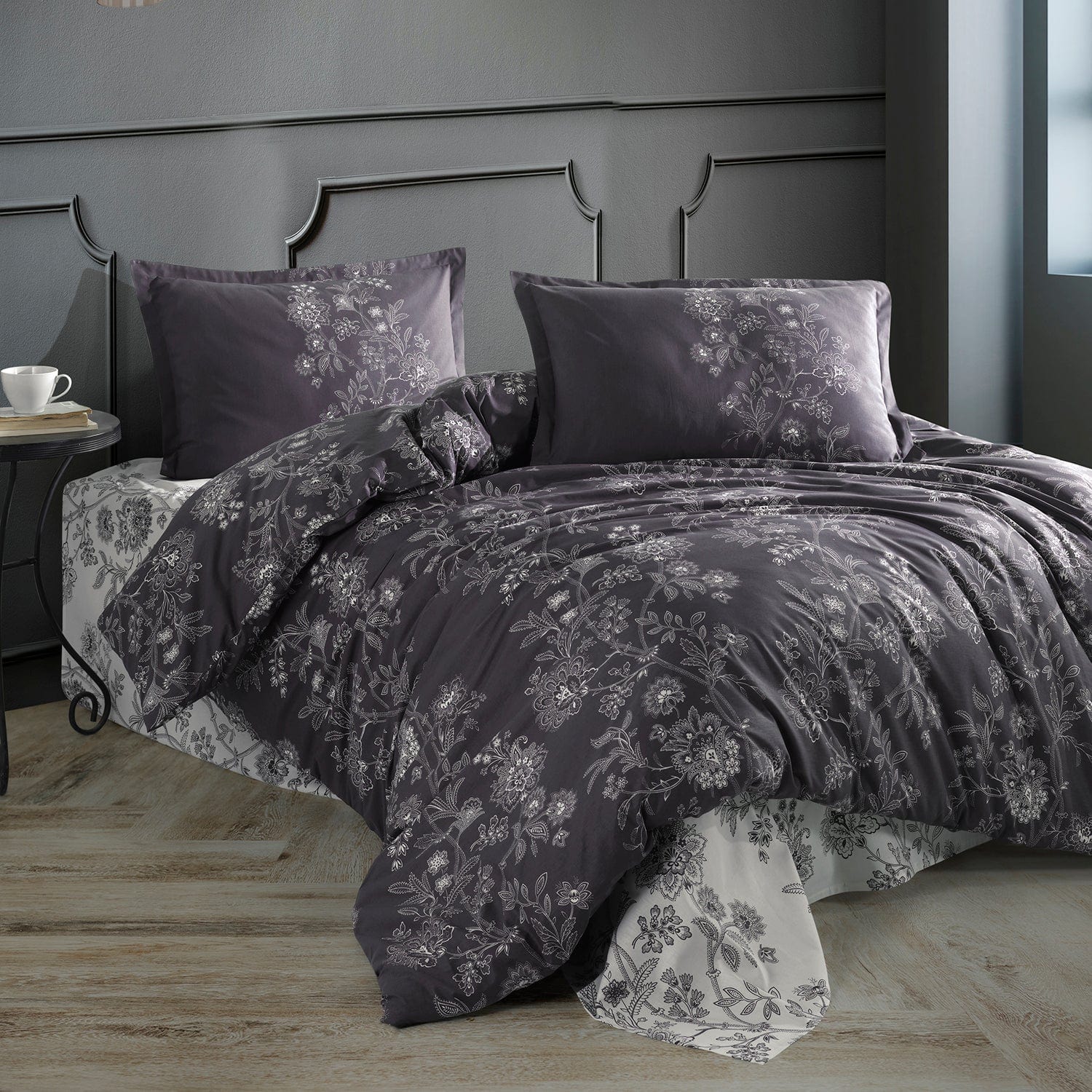 Set lenjerie pat clasy king size NELA V1, bumbac, alb/negru, 240x260 cm, cu cearceaf pat, cearceaf pilota si 2 fete de perna
