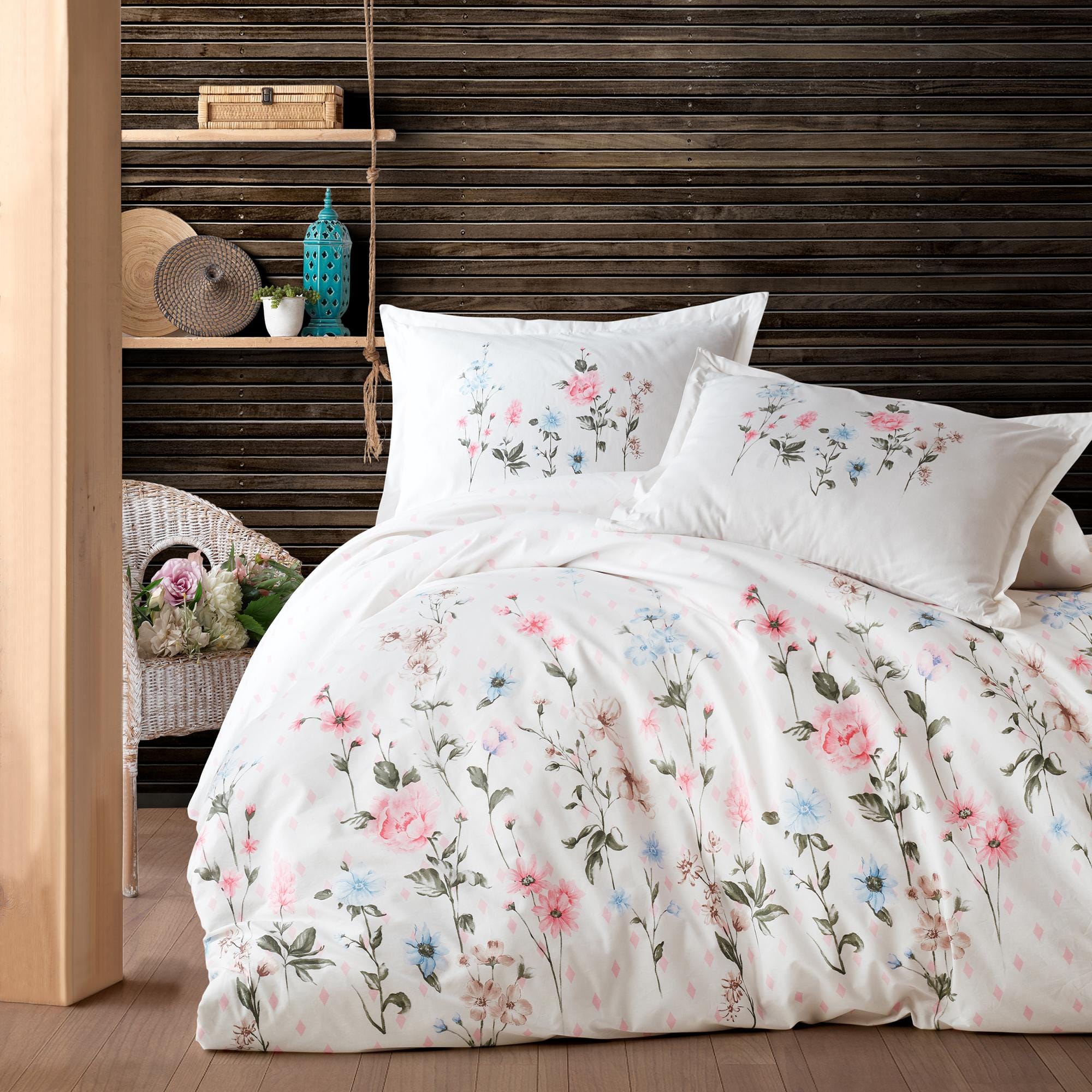 Set lenjerie pat clasy king size PALITRA V1, bumbac, alb, 240x260 cm, cu cearceaf pat, cearceaf pilota si 2 fete de perna