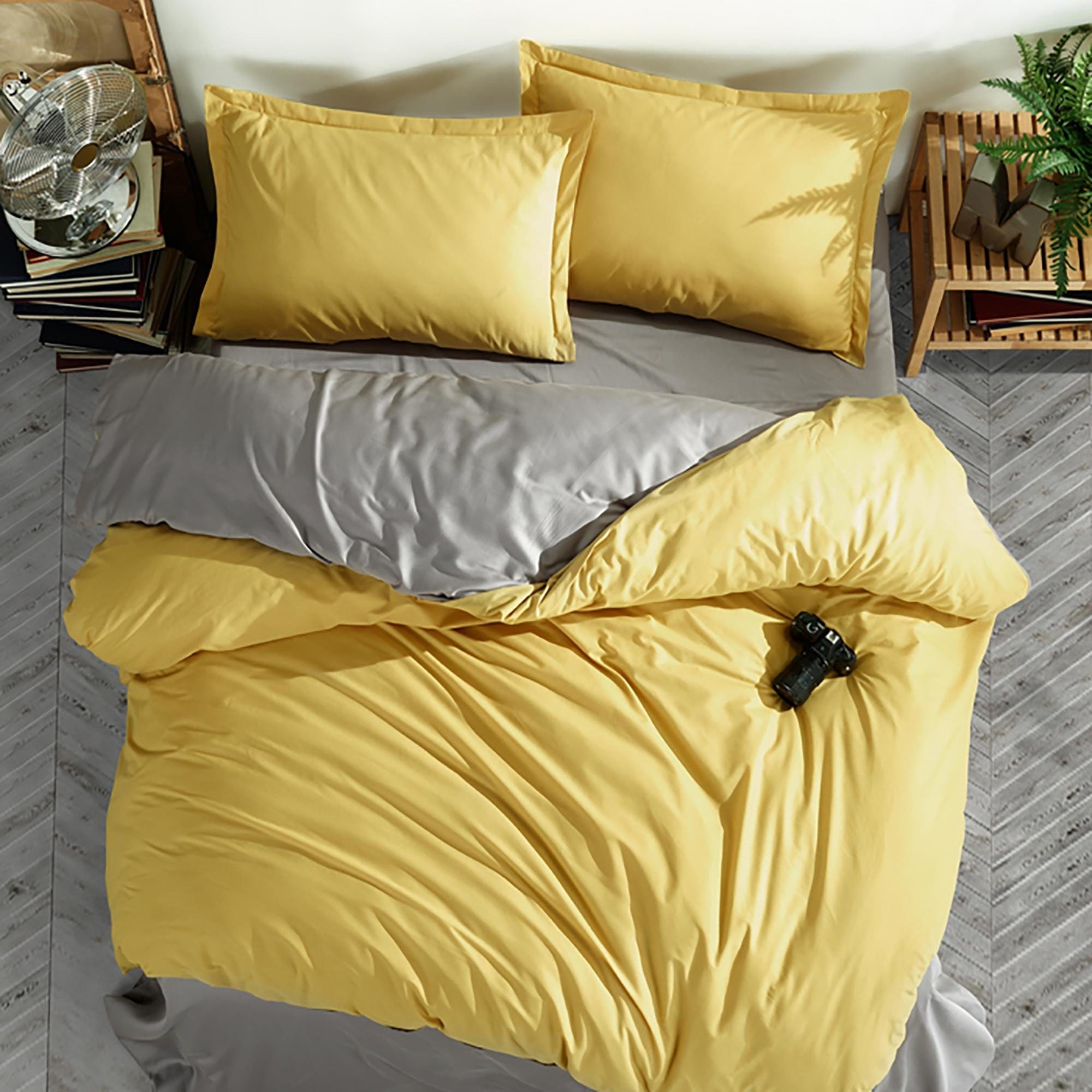 Set lenjerie pat clasy king size PRESTIGE V5, bumbac, gri/galben, 240x2460 cm, cu cearceaf pat, cearceaf pilota si 2 fete de perna