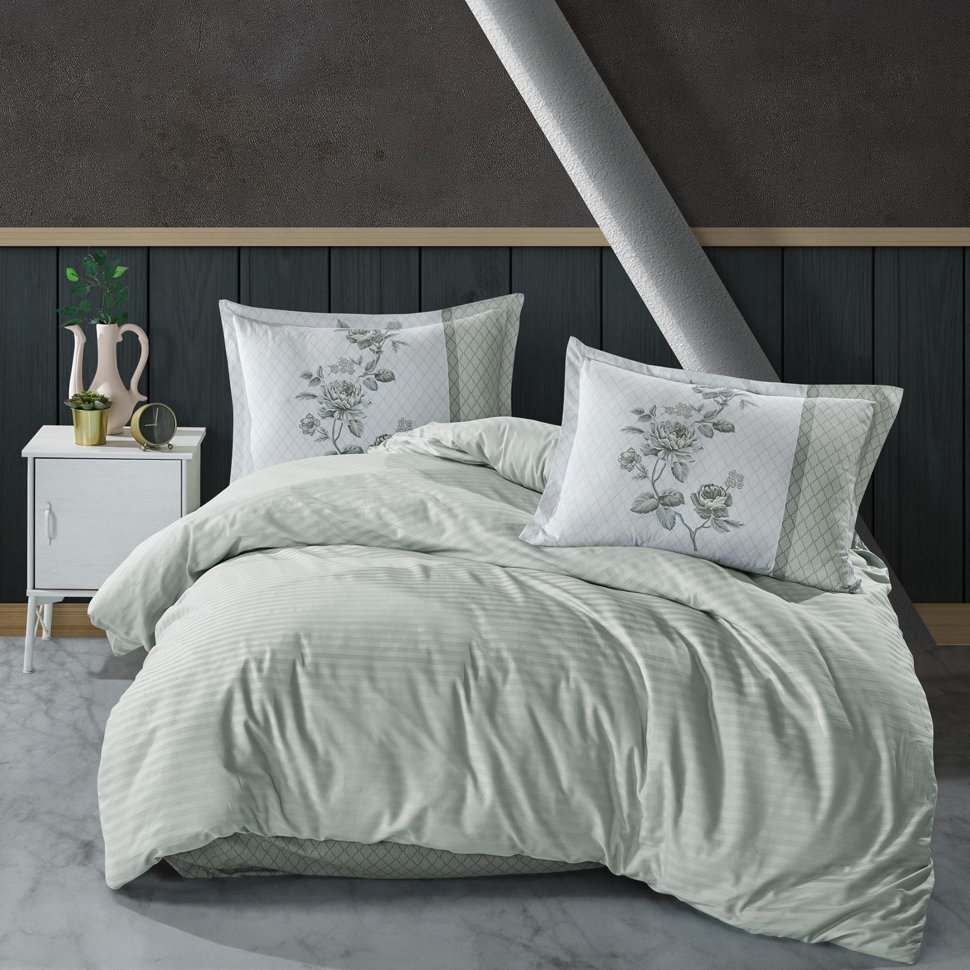 Set lenjerie pat clasy king size SUAVE V5, bumbac, alb/verde, 240x260 cm, cu cearceaf pat, cearceaf pilota si 2 fete de perna