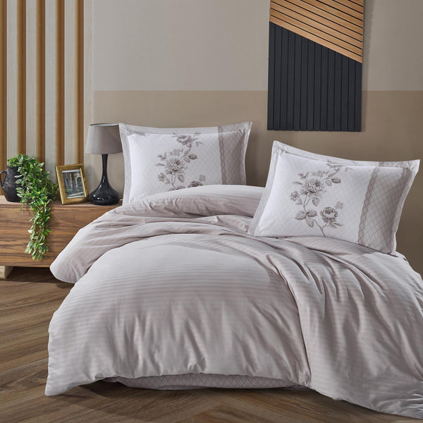 Set lenjerie pat clasy king size SUAVE V6, bumbac, alb/crem, 240x260 cm, cu cearceaf pat, cearceaf pilota si 2 fete de perna