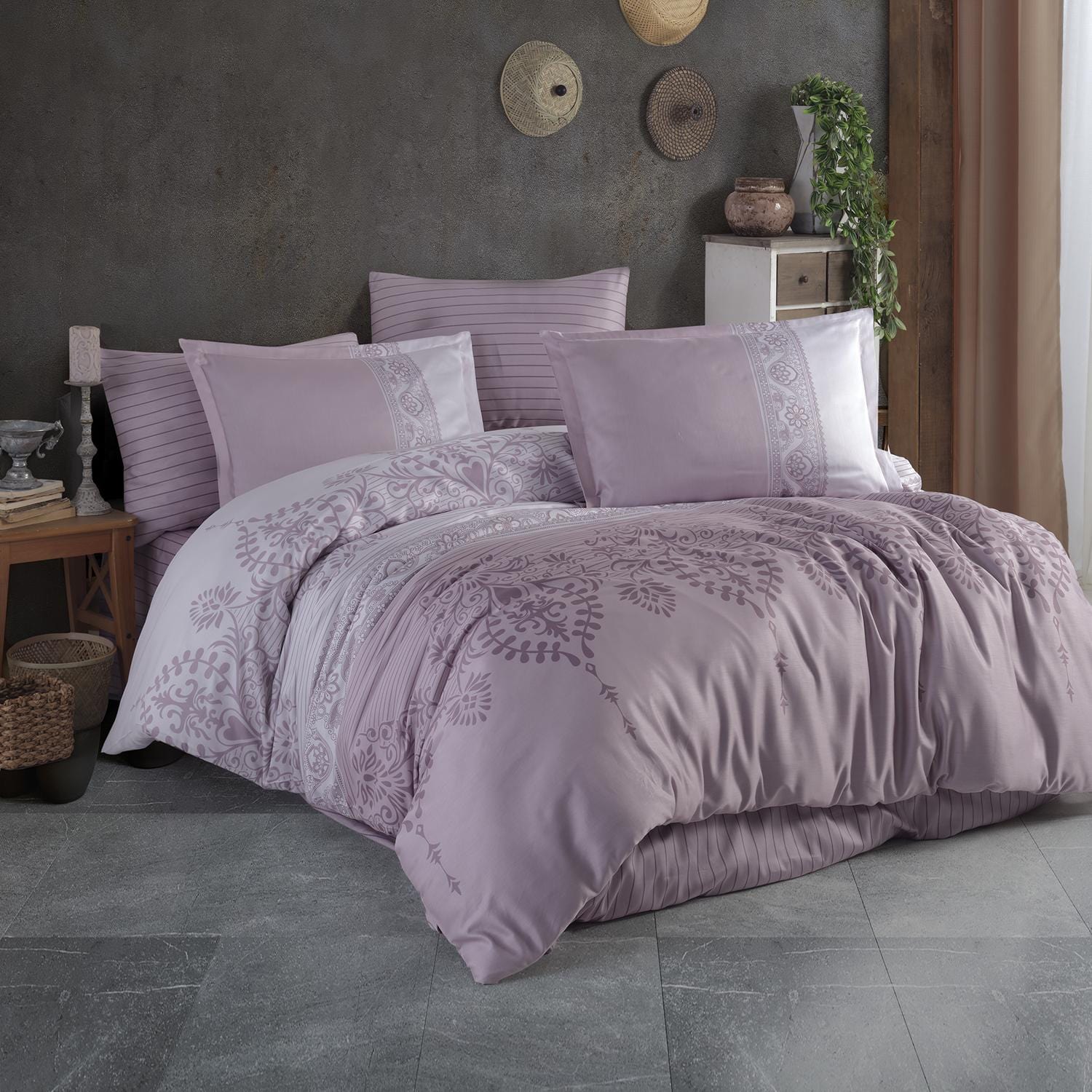 Set lenjerie pat king size LALIN V2, bumbac, alb/roz pudra, 240x260 cm, cu cearceaf pat, cearceaf pilota si 2 fete de perna