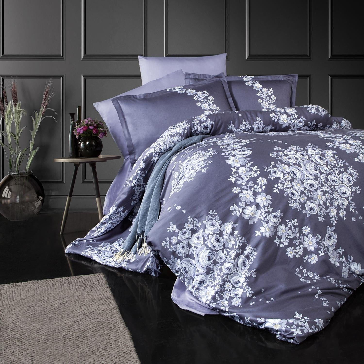 Set lenjerie pat king size MELROSE V2, bumbac, mov/alb, 240x260 cm, cu cearceaf pat, cearceaf pilota si 2 fete de perna