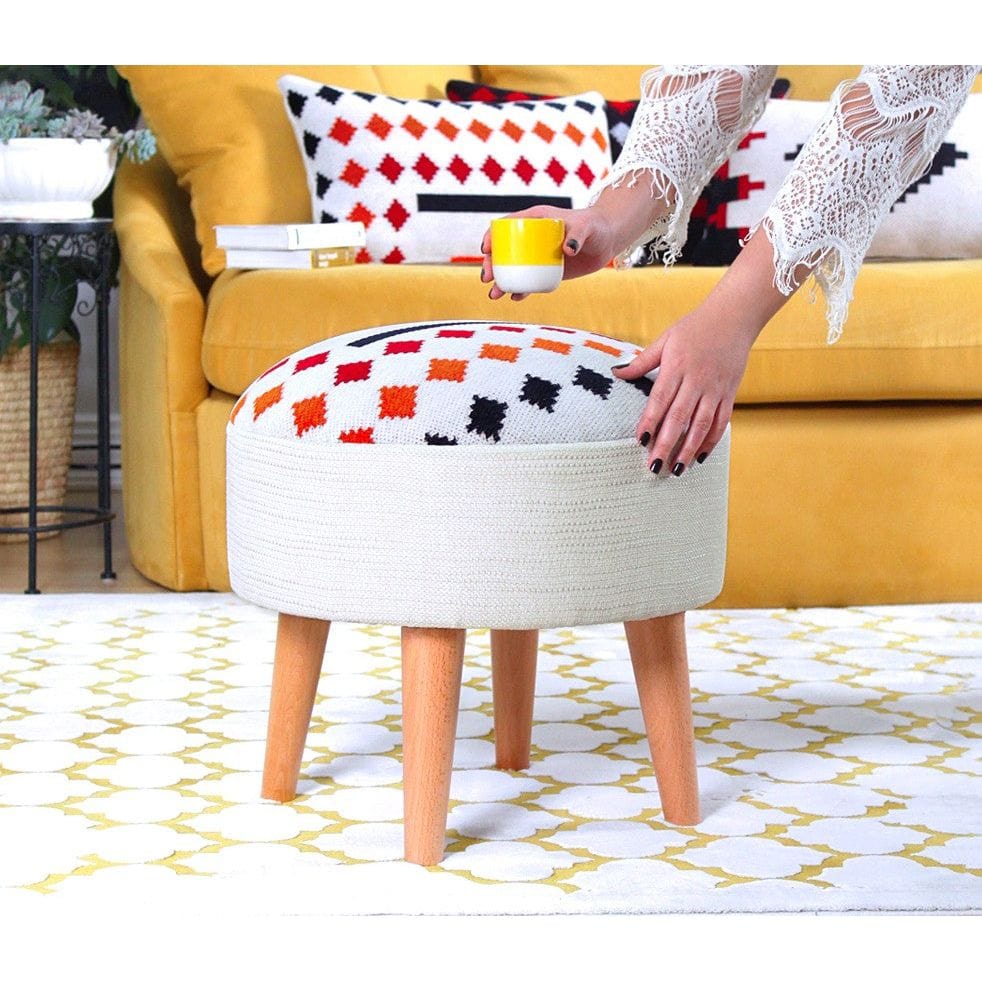 Taburet FARM, alb/rosu, lemn/material textil, 46x46x42 cm